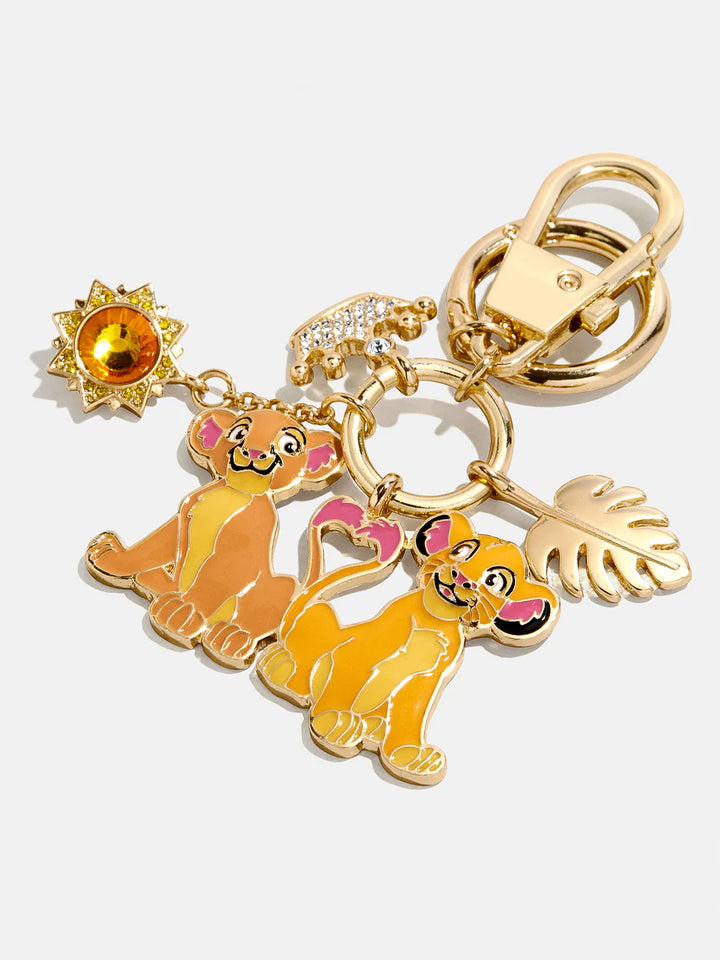 Keychain with Simba and Nala from 'The Lion King' on a white background