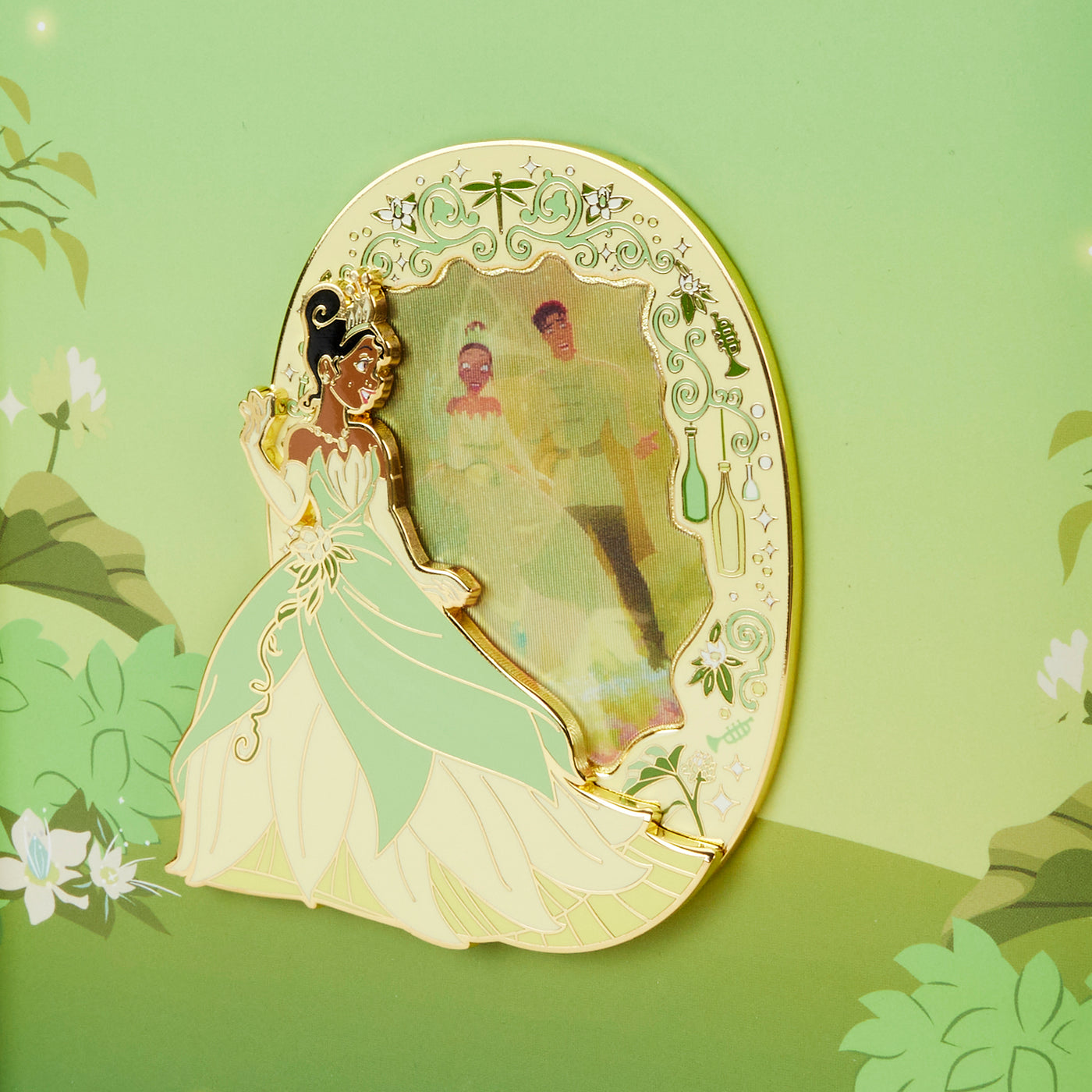 Disney Princess & the Frog Tiana Lenticular 3" Limited Edition Collector's Box Pin