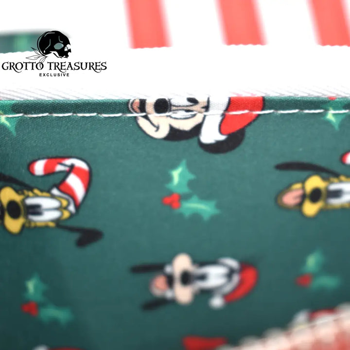 Grotto Treasures Exclusive - Disney Mickey & Minnie W/Friends Holiday Wreath Wallet